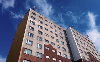 Vapauttaako hallitus ammattimaisen kerrostalomajoituksen?